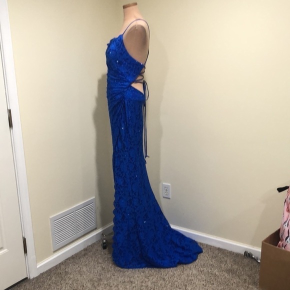 NWT La Femme Formal Gown Maxi Dress Size 14 Royal Blue Floral Lace Rhinestone - Picture 4 of 11